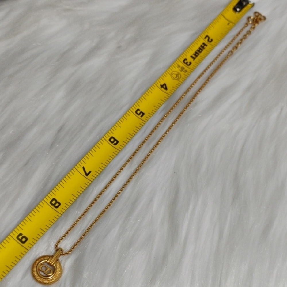 SALE! Christian Dior Gold Tone Pendant Vtg Necklace - Picture 9 of 10